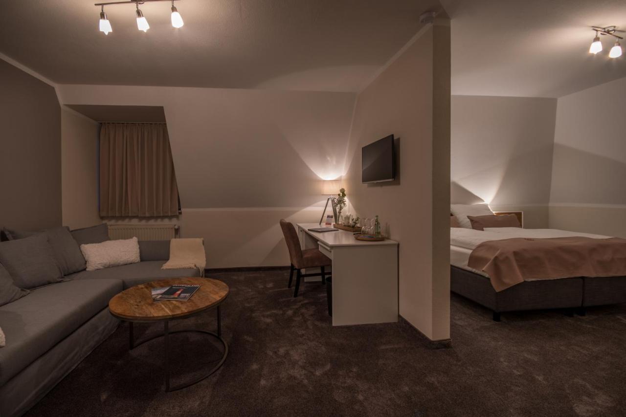 Hotel Stadt アウリッヒ エクステリア 写真